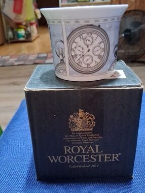 Royal Worcester Clock Moti In Celebration Of The Millennium Candle Votive